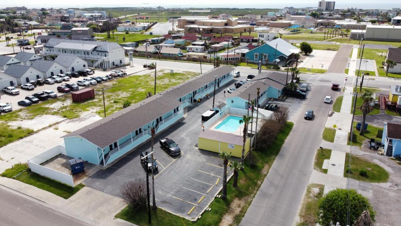 Amelia's Landing Hotel