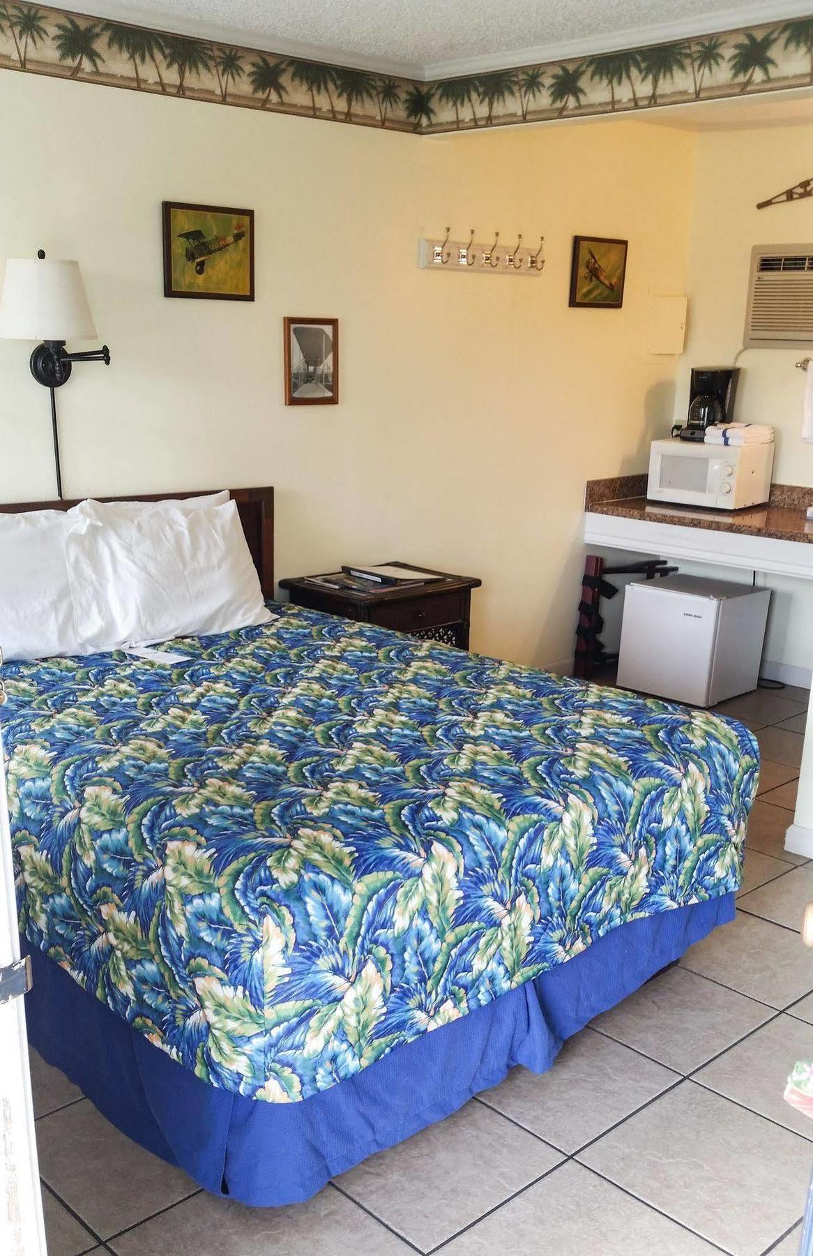 Amelia's Landing Hotel 2*