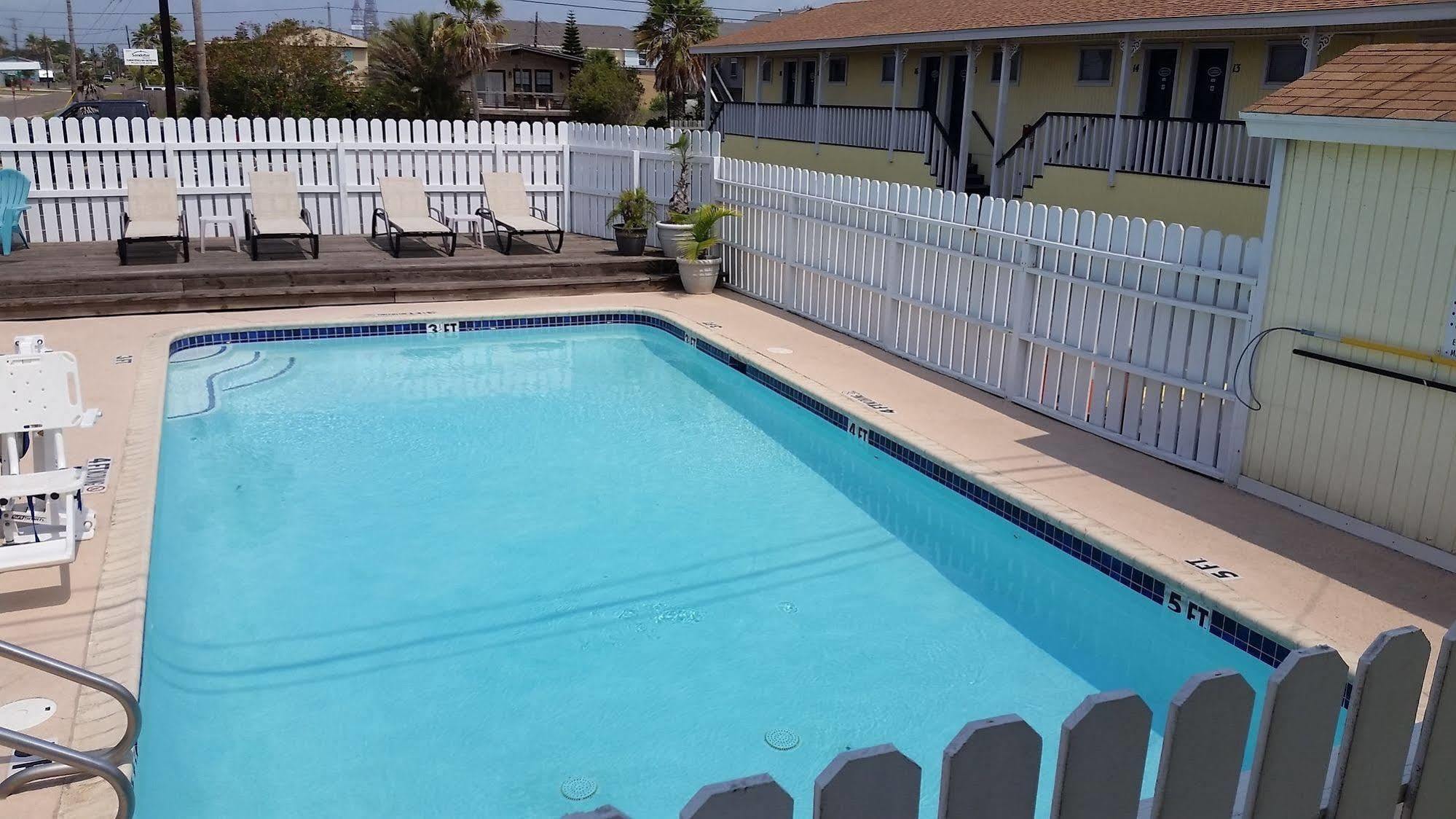 Amelia's Landing Port Aransas