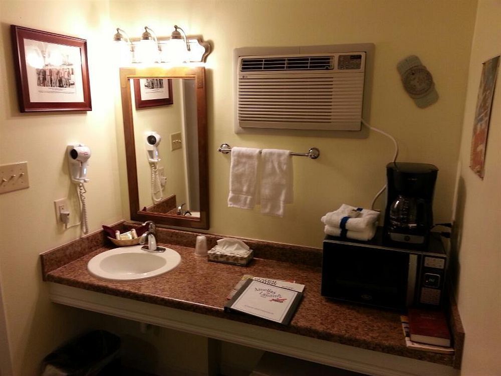 Hotel Amelia's Landing 2*